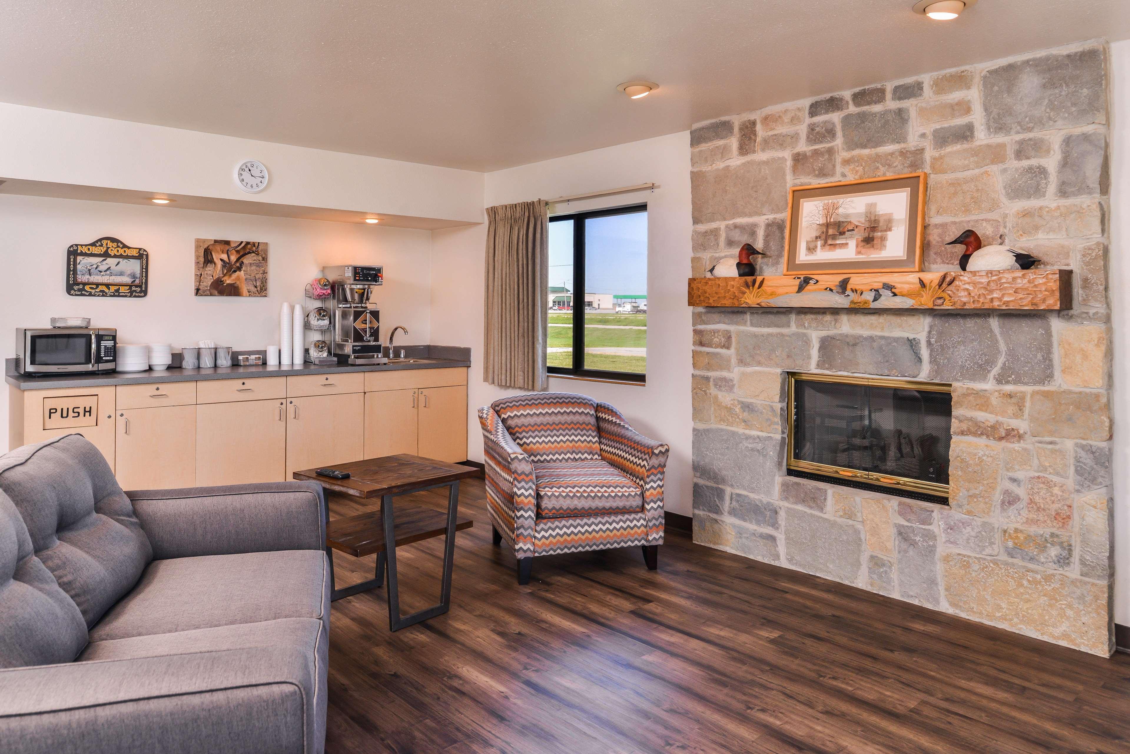 Americas Best Value Inn Missouri Valley Экстерьер фото