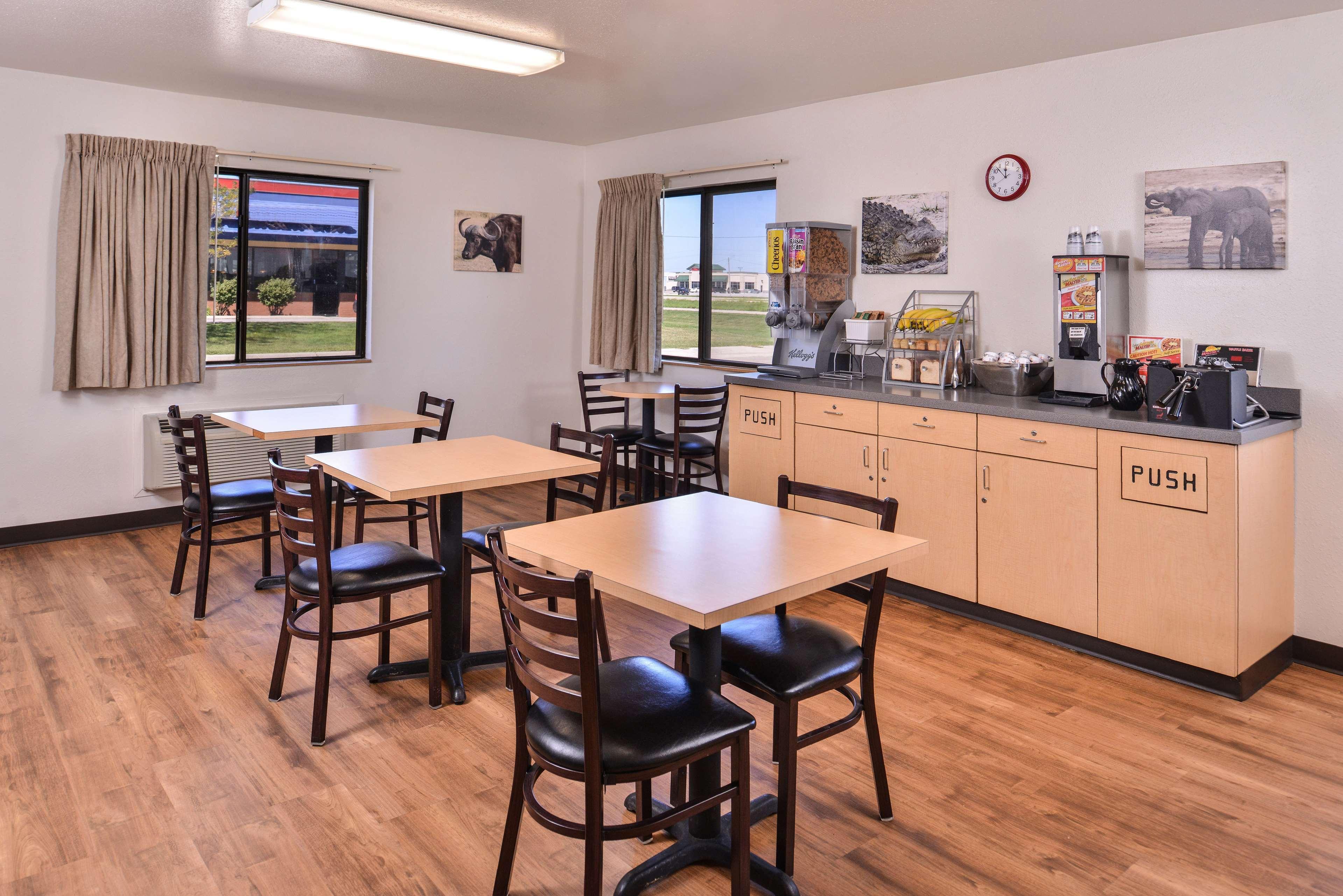 Americas Best Value Inn Missouri Valley Экстерьер фото