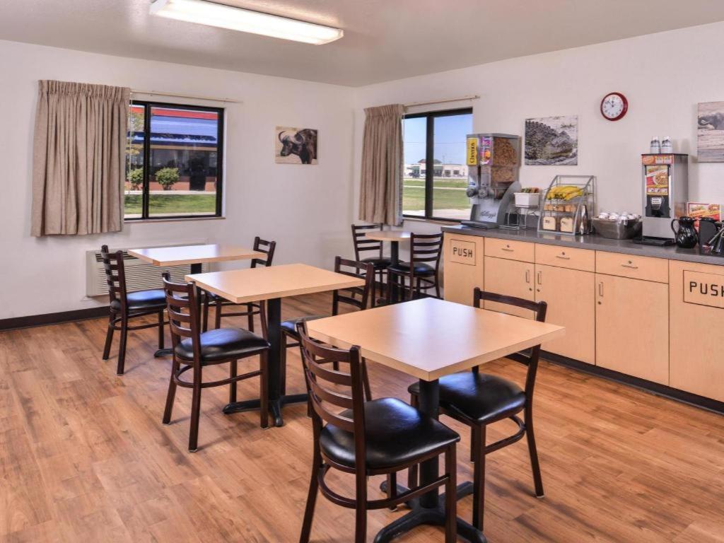 Americas Best Value Inn Missouri Valley Экстерьер фото