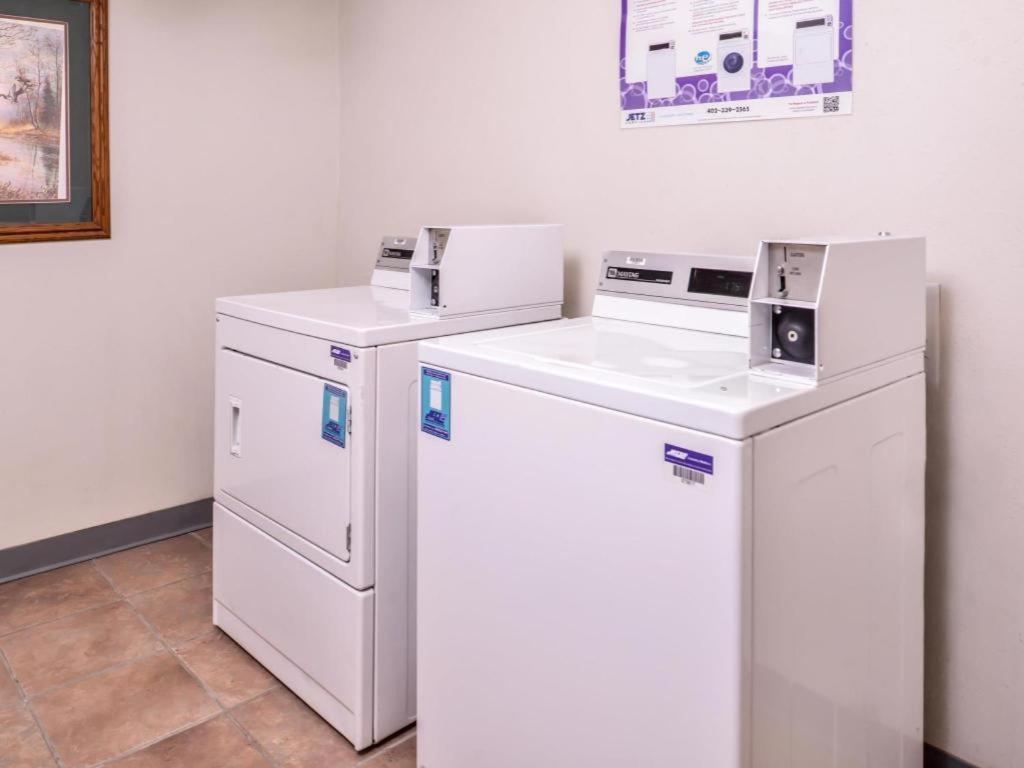 Americas Best Value Inn Missouri Valley Экстерьер фото