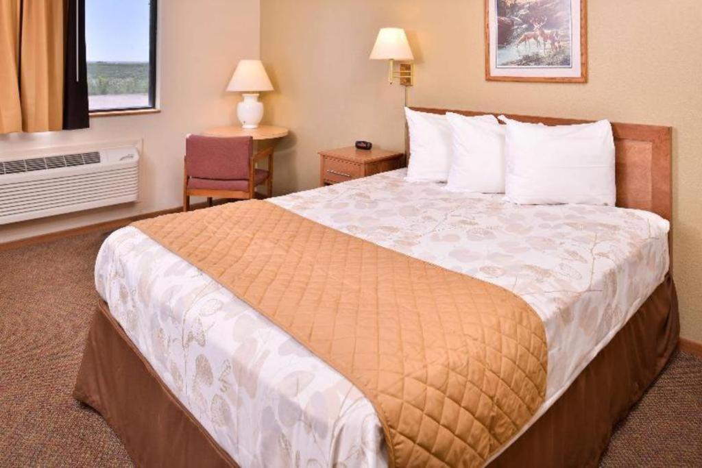 Americas Best Value Inn Missouri Valley Экстерьер фото