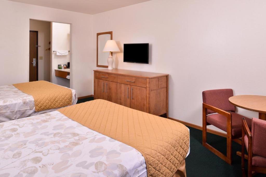 Americas Best Value Inn Missouri Valley Экстерьер фото
